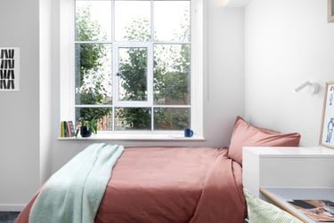 Medium Studio - Image 2