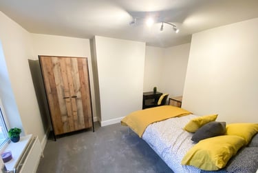 1 bed house, Umberslade Road - Room 6, Selly Park, Birmingham, B297RZ - Image 1