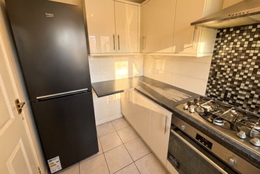 4 bed house, Heron Drive, Lenton, Nottingham, NG72DF - Image 2