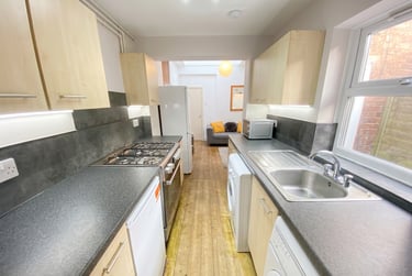 4 bed house, Daisy Road - 4 bed, City Centre, Birmingham, B169DZ - Image 3