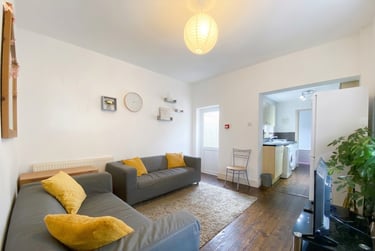 4 bed house, Daisy Road - 4 bed, City Centre, Birmingham, B169DZ - Image 1
