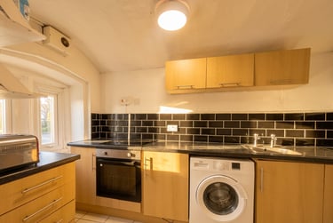 5 bed flat, Forest Road West F 1 - 5 Bed Ex Bills, Arboretum, Nottingham, NG74ER - Image 2