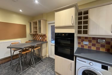 4 bed house, Charnock Avenue - Copy, Lenton, Nottingham, NG81AG - Image 2
