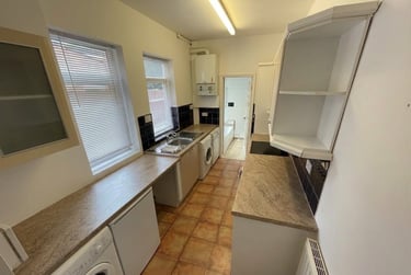 5 bed house, Dawlish Road, Selly Park, Birmingham, B297AR - Image 4