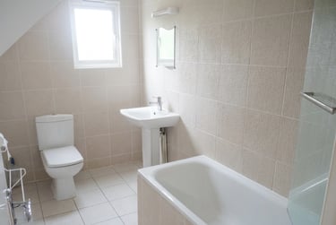 2 bed flat, Flat 12 Exeter House, Selly Park, Birmingham, B296EX - Image 5