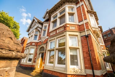 6 bed flat, Derby Road - 6 bed, Lenton, Nottingham, NG71QN - Image 1