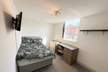 1 bed house, Teignmouth Road - Room 2, Selly Park, Birmingham, B297BA - Image 1