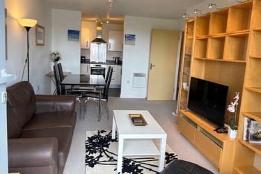 2 bed flat, Apartment 244 SkyLine - 2 bed, City Centre, Birmingham, B11JY - Image 2