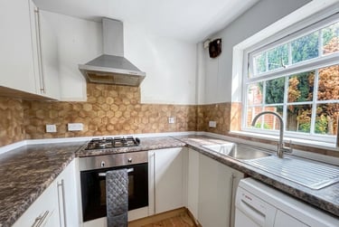 2 bed house, Cloister Street, Dunkirk, Nottingham, NG72JX - Image 2
