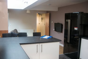 5 bed house, Dawlish Road, Selly Park, Birmingham, B297AH - Image 2