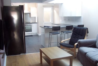 5 bed house, Dawlish Road, Selly Park, Birmingham, B297AH - Image 3
