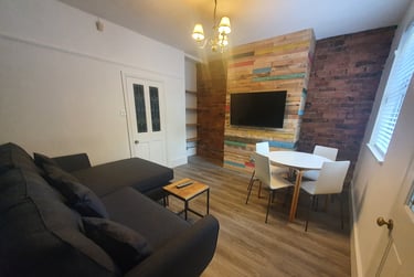 4 bed house, Reservoir Retreat - 4 bed, City Centre, Birmingham, B169EH - Image 2