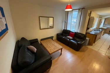 6 bed house, Bute Avenue - 6 Bed Bills Inc, Lenton, Nottingham, NG71QB - Image 1