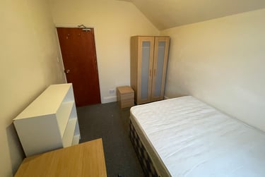 6 bed house, Bute Avenue - 6 Bed Bills Inc, Lenton, Nottingham, NG71QB - Image 15