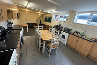 7 bed house, Dawlish Road, Selly Park, Birmingham, B297AS - Image 1