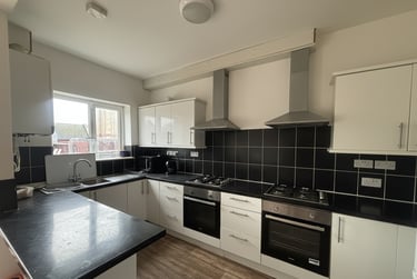 5 bed house, Clifford Street - 5 bed, Radford, Nottingham, NG73NW - Image 2
