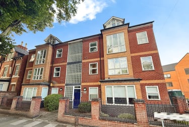 5 bed flat, Chapel Court, Lenton, Nottingham, NG71HP - Image 13