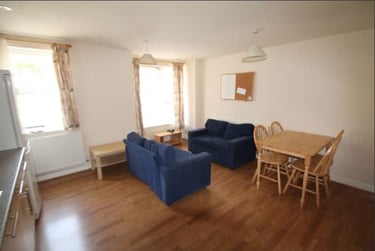 4 bed house, Chapel Court, Lenton, Nottingham, NG71HP - Image 1
