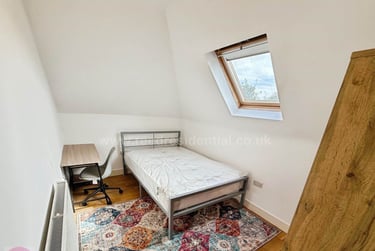 1 bed flat, Flat 7 Exeter House, Selly Park, Birmingham, B296EX - Image 9