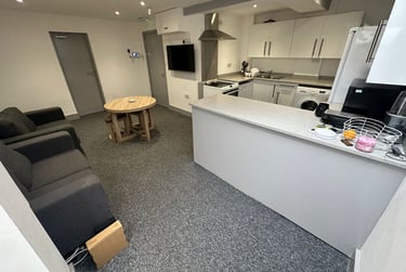 4 bed flat, Flat 1 - 78 Bournbrook, Selly Park, Birmingham, B297BU - Image 2