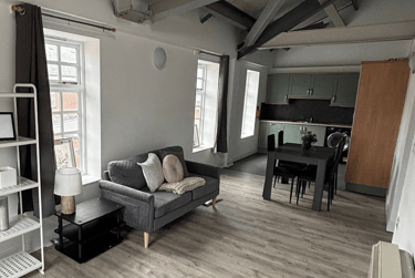 1 bed flat, Flat 6 Foxrose Court - 1 Bed Bills Inc, Hockley, Nottingham, NG31JB - Image 3