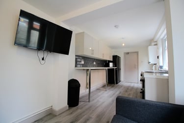 1 bed house, Harold Road - 25496, City Centre, Birmingham, B169DA - Image 1