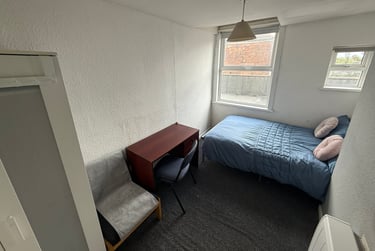 4 bed flat, Flat 2 Thomas Place - 4 bed, Radford, Nottingham, NG73NG - Image 9