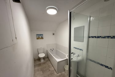 4 bed flat, Flat 2 Thomas Place - 4 bed, Radford, Nottingham, NG73NG - Image 14