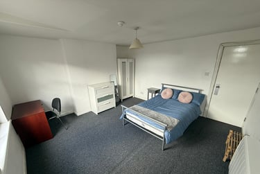 4 bed flat, Flat 2 Thomas Place - 4 bed, Radford, Nottingham, NG73NG - Image 12