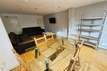6 bed house, Frederick Grove, Lenton, Nottingham, NG71SG - Image 4