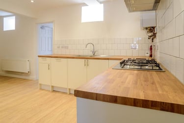 7 bed house, Queens Road - Copy, Beeston, Nottingham, NG92GS - Image 5