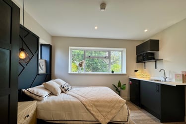 1 bed house, Raddlebarn Court - Ensuite Room, Selly Park, Birmingham, B297AT - Image 1