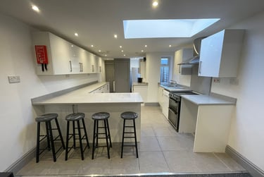 6 bed house, Dartmouth Road, Selly Park, Birmingham, B296DR - Image 2