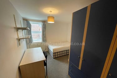4 bed flat, Chapel Court, Lenton, Nottingham, NG71HP - Image 6