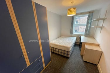 4 bed flat, Chapel Court, Lenton, Nottingham, NG71HP - Image 10