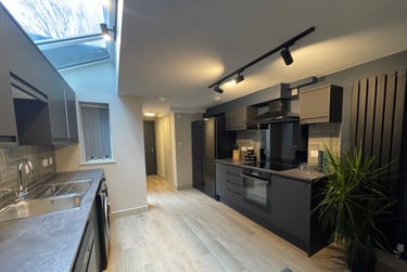 1 bed house, Heeley Road, Selly Park, Birmingham, B296EL - Image 2