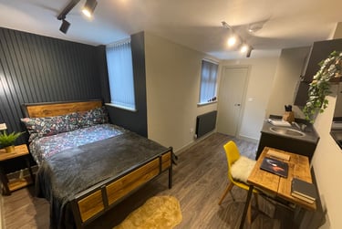1 bed house, Heeley Road, Selly Park, Birmingham, B296EL - Image 3