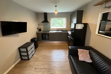 2 bed flat, Metchley Drive, Harborne, Birmingham, B170LB - Image 4