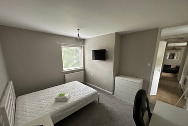 2 bed flat, Metchley Drive, Harborne, Birmingham, B170LB - Image 2