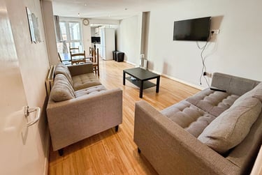 6 bed house, Frederick Grove, Lenton, Nottingham, NG71SG - Image 1