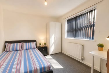 6 bed house, Derby Grove, Radford, Nottingham, NG71PF - Image 9