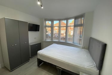 6 bed house, Queens Road - 6 bed, Beeston, Nottingham, NG92FF - Image 2