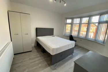 6 bed house, Queens Road - 6 bed, Beeston, Nottingham, NG92FF - Image 4