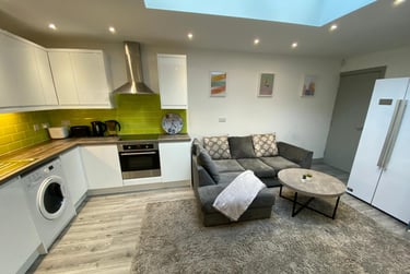 6 bed house, Florence Buildings, Selly Park, Birmingham, B296EH - Image 1