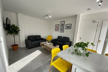 1 bed house, Warwick Avenue, Lenton Abbey, Nottingham, NG92HQ - Image 1