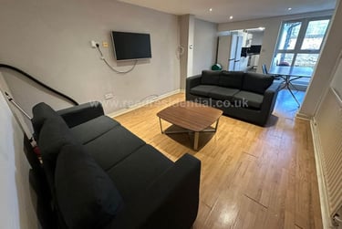 6 bed house, Frederick Grove - 6 bed, Lenton, Nottingham, NG71SG - Image 1