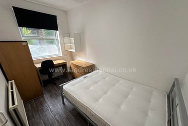 6 bed house, Frederick Grove - 6 bed, Lenton, Nottingham, NG71SG - Image 2