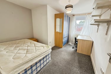 4 bed flat, Chapel Court, Lenton, Nottingham, NG71HP - Image 5