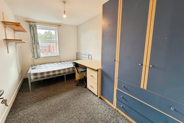 4 bed flat, Chapel Court, Lenton, Nottingham, NG71HP - Image 6