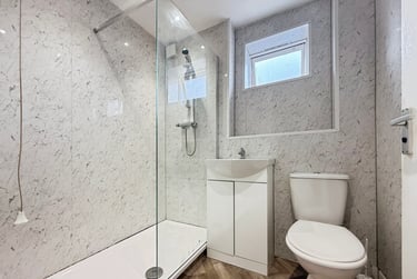 4 bed flat, Chapel Court, Lenton, Nottingham, NG71HP - Image 8